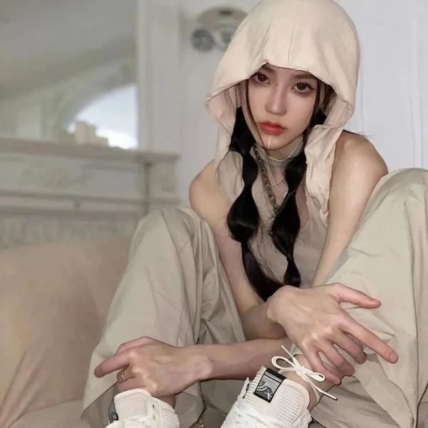 十二个想死的孩子 海报
